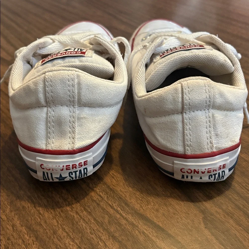 Converse White Low Top Youth Size 4 All Star Chuck Taylor Sneakers Shoes Unisex